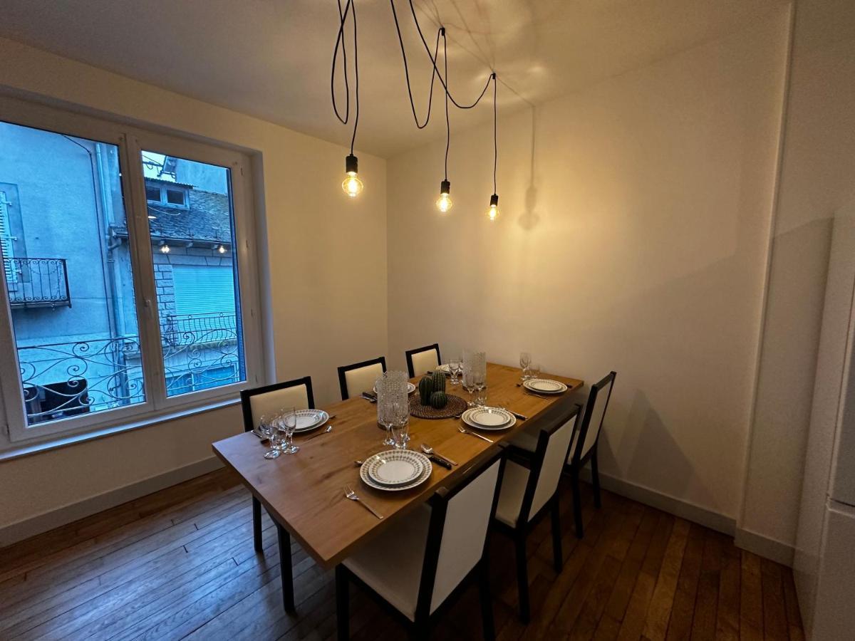 Belle Maison De Ville Au Coeur Du Village De Montagne Vic-sur-Cere Ngoại thất bức ảnh